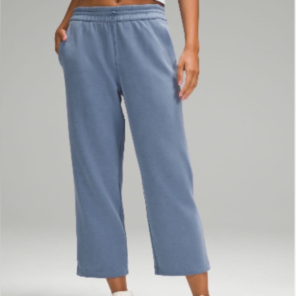 Lululemon Softstreme High-Rise Straight-Leg Cropped Pant